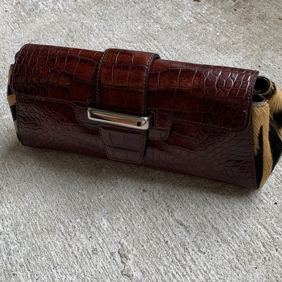 Adrienne Vittadini Faux Tiger Clutch with Wrist Strap - EUC - Picture 1 of 10